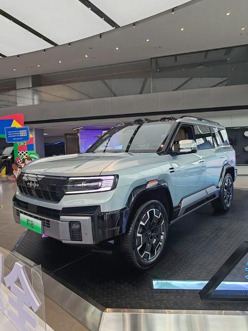 惠州255比亚迪方程豹硬派越野的爆款，英菲尼迪35周年与你共成长